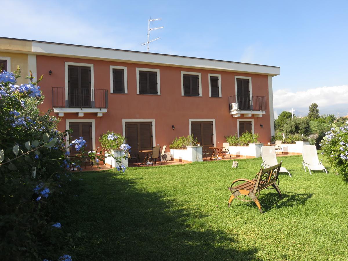 Case Vacanze Residence Trinacria Acireale Exteriör bild